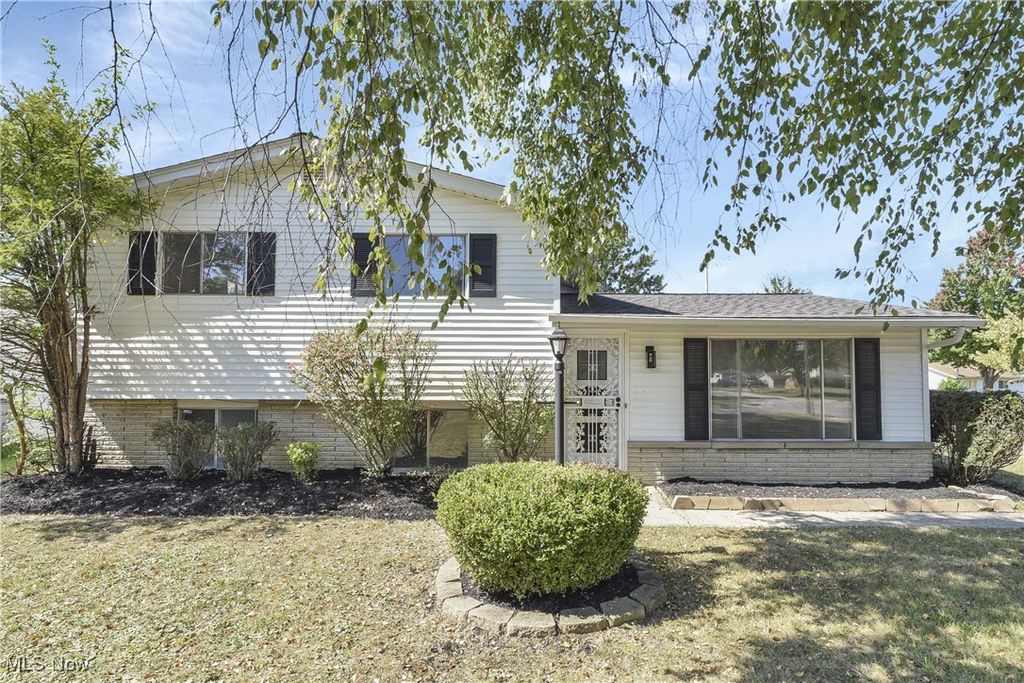 5876 Marra Drive, Bedford Heights, OH 44146