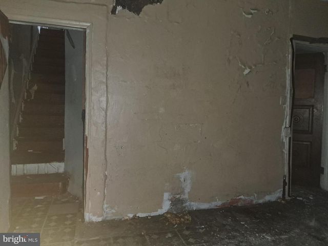 1114 W LOUDON ST, Philadelphia, PA 19141