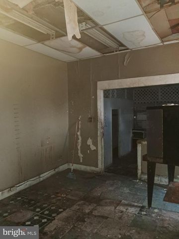 1114 W LOUDON ST, Philadelphia, PA 19141