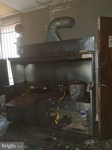 1114 W LOUDON ST, Philadelphia, PA 19141