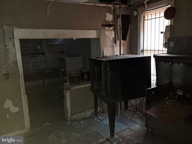 1114 W LOUDON ST, Philadelphia, PA 19141