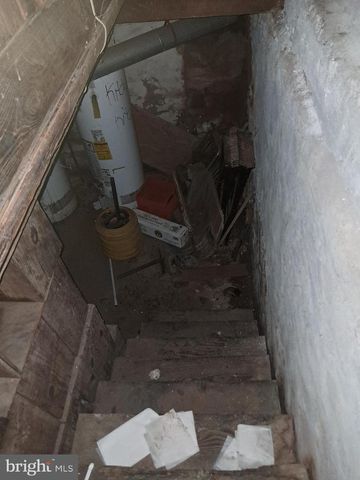 1114 W LOUDON ST, Philadelphia, PA 19141