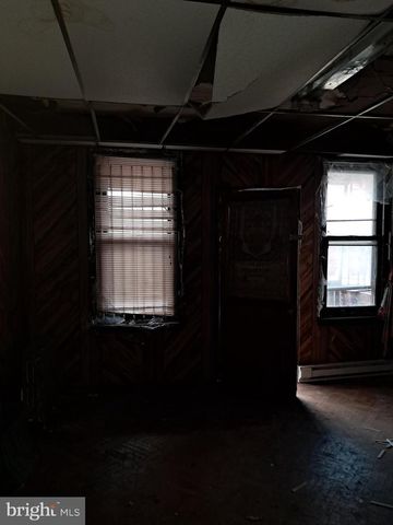 1114 W LOUDON ST, Philadelphia, PA 19141