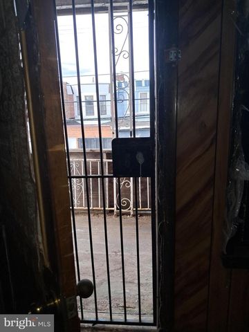 1114 W LOUDON ST, Philadelphia, PA 19141