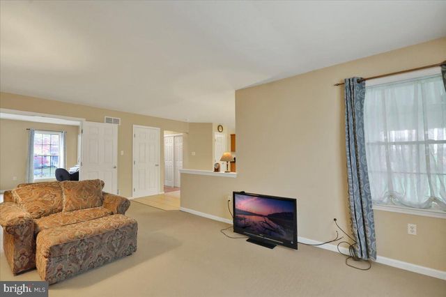 1105 HEATHROW CT, Reading, PA 19606