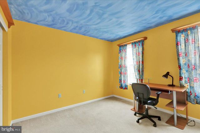 1105 HEATHROW CT, Reading, PA 19606