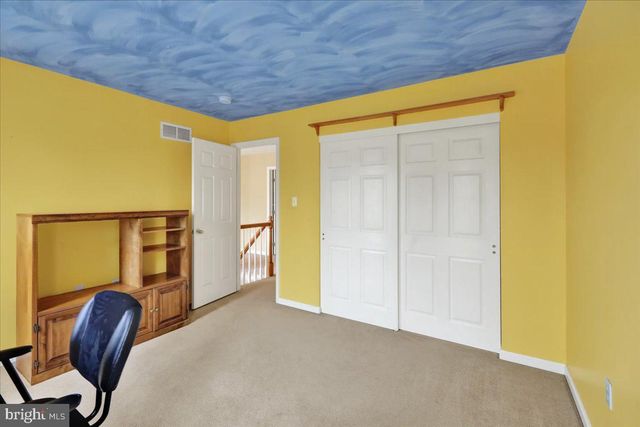 1105 HEATHROW CT, Reading, PA 19606