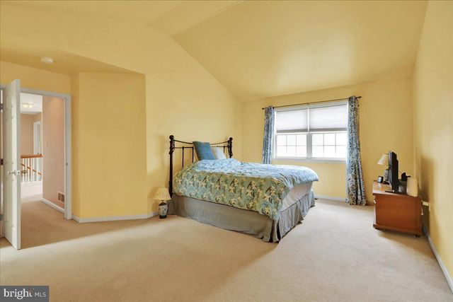 1105 HEATHROW CT, Reading, PA 19606