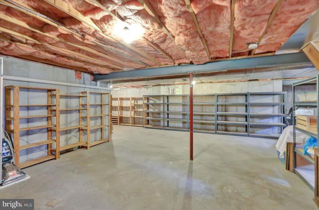 1105 HEATHROW CT, Reading, PA 19606