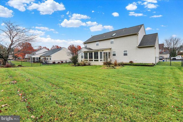 1105 HEATHROW CT, Reading, PA 19606