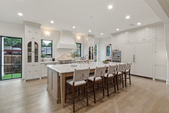 6910 Wabash Circle, Dallas, TX 75214