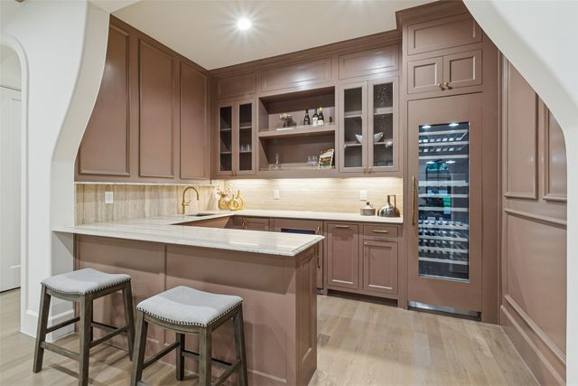 6910 Wabash Circle, Dallas, TX 75214