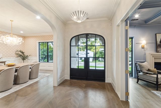 6910 Wabash Circle, Dallas, TX 75214