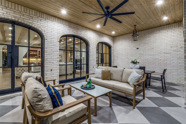 6910 Wabash Circle, Dallas, TX 75214