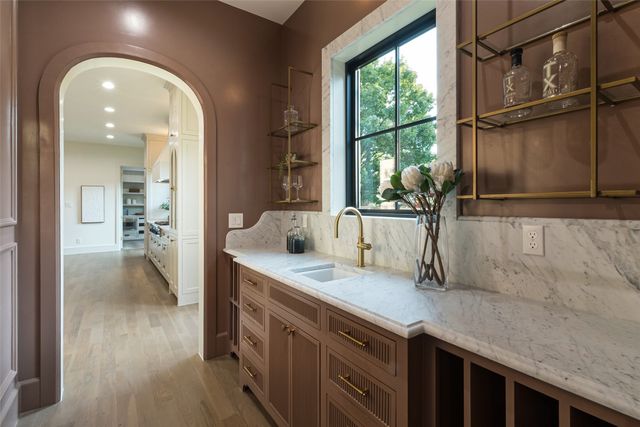 6910 Wabash Circle, Dallas, TX 75214