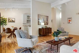 1115 N Beverly Glen Boulevard, Los Angeles, CA 90077