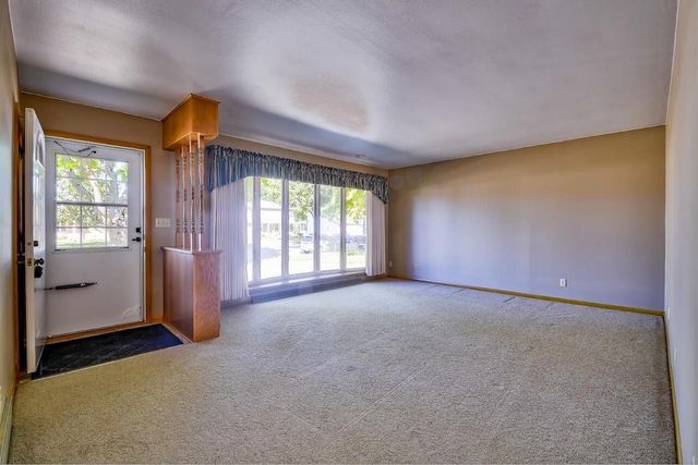 1017 E Kilbourn AVENUE, West Bend, WI 53095