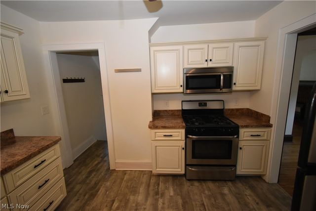 3608 W 133rd Street, Cleveland, OH 44111