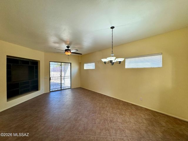 7449 E Placita Del Espiritu, Tucson, AZ 85715