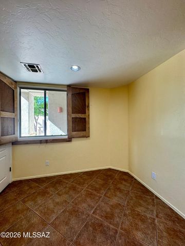 7449 E Placita Del Espiritu, Tucson, AZ 85715