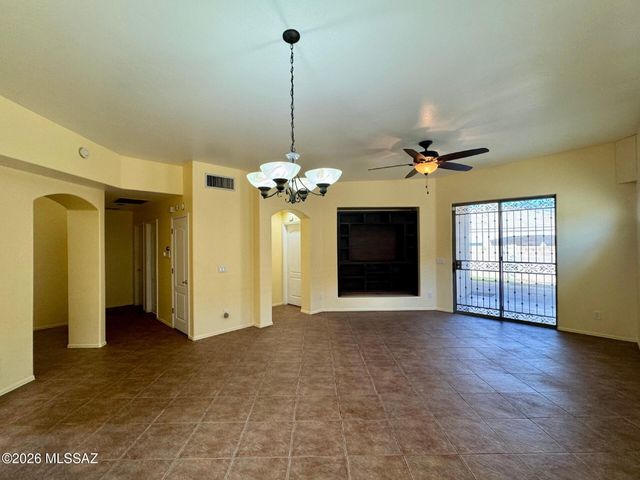 7449 E Placita Del Espiritu, Tucson, AZ 85715