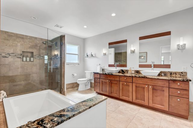 88 Pinehill Trail E, Tequesta, FL 33469