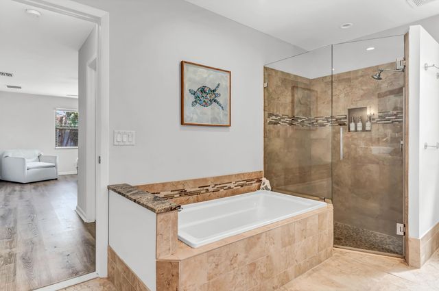 88 Pinehill Trail E, Tequesta, FL 33469