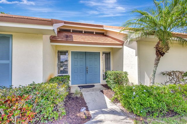 88 Pinehill Trail E, Tequesta, FL 33469