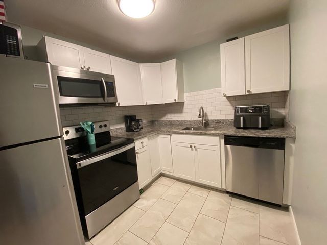 15 Weld Street 24, Framingham, MA 01702
