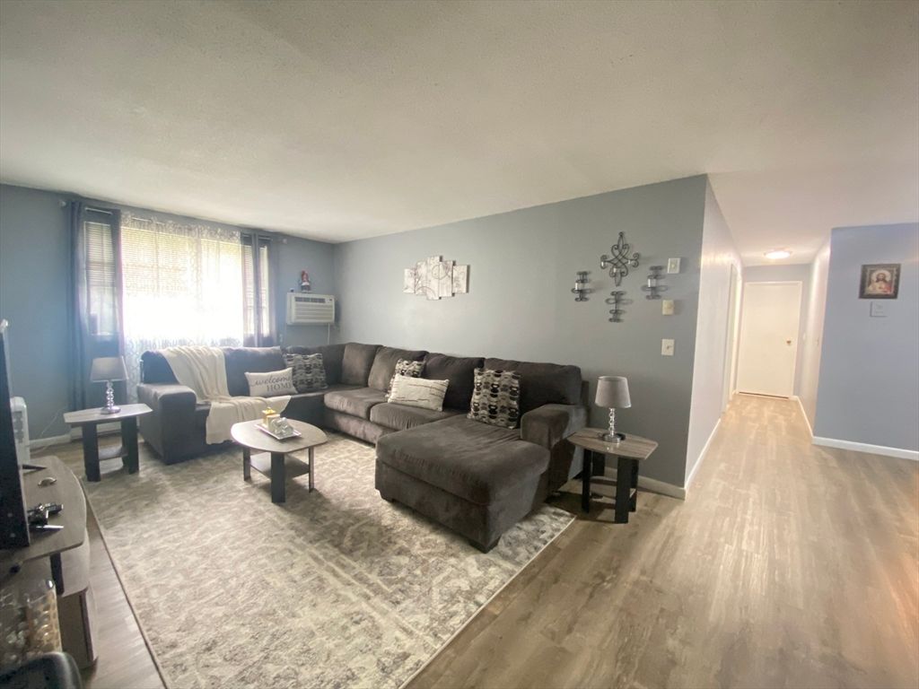 15 Weld Street 24, Framingham, MA 01702