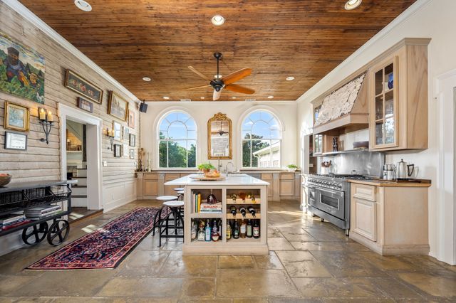 1825 Elkton Pike, Pulaski, TN 38478