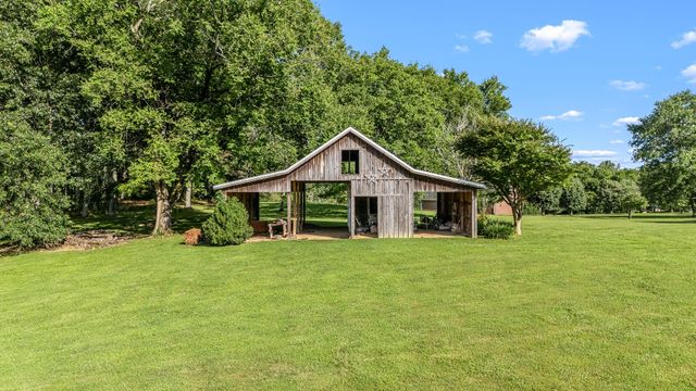 1825 Elkton Pike, Pulaski, TN 38478