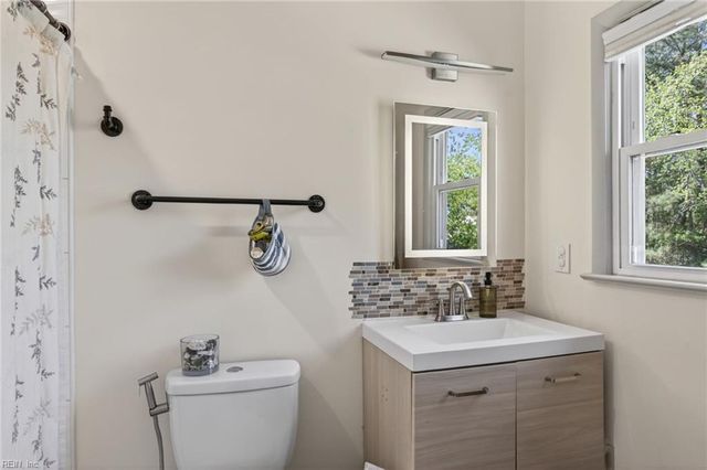 1309 Dandy Loop RD, Yorktown, VA 23692