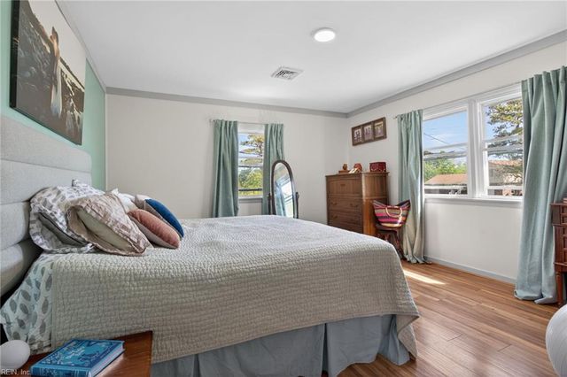 1309 Dandy Loop RD, Yorktown, VA 23692