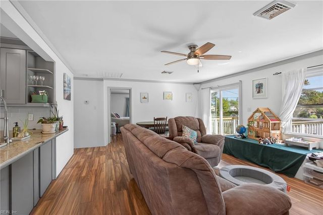 1309 Dandy Loop RD, Yorktown, VA 23692