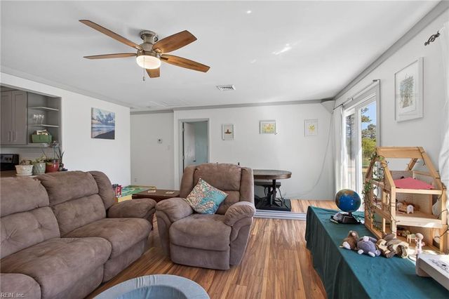 1309 Dandy Loop RD, Yorktown, VA 23692