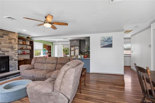 1309 Dandy Loop RD, Yorktown, VA 23692