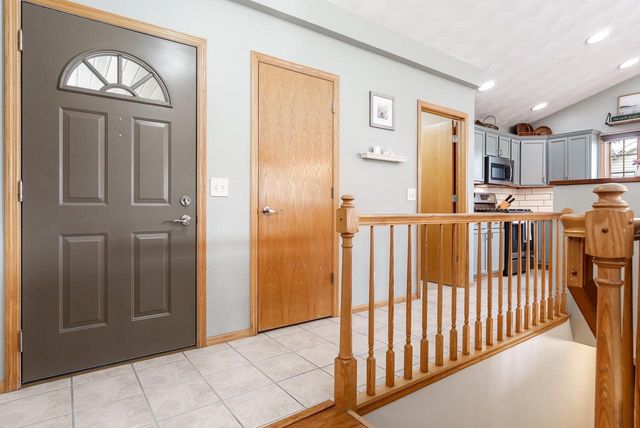 2608 N Wuthering Hills Drive, Janesville, WI 53546
