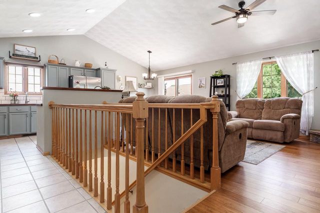 2608 N Wuthering Hills Drive, Janesville, WI 53546