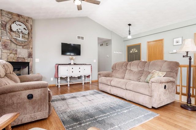 2608 N Wuthering Hills Drive, Janesville, WI 53546