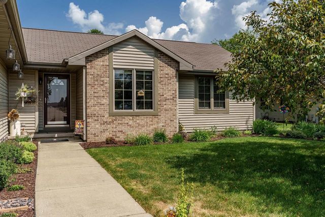 2608 N Wuthering Hills Drive, Janesville, WI 53546