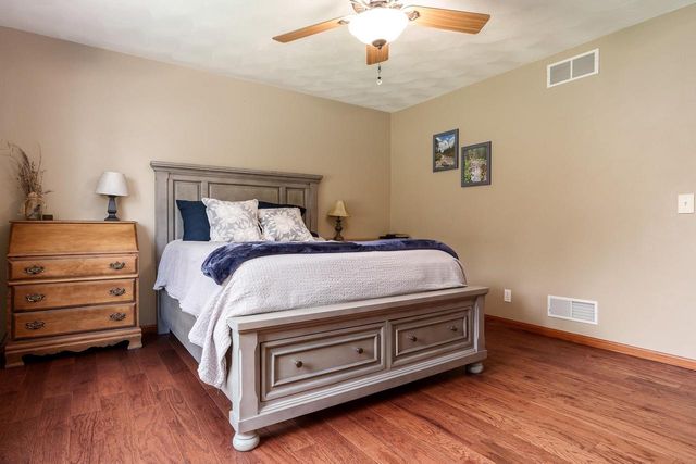 2608 N Wuthering Hills Drive, Janesville, WI 53546