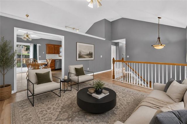 524 NE Topaz Drive, Lee's Summit, MO 64086