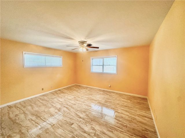 1316 Northwood St, Alice, TX 78332