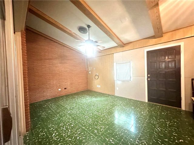 1316 Northwood St, Alice, TX 78332