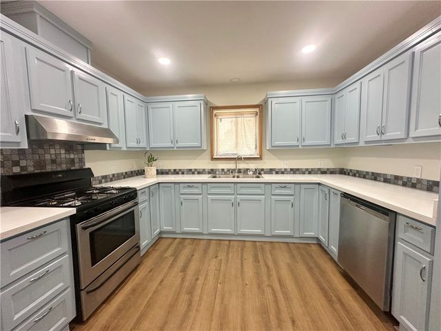 1316 Northwood St, Alice, TX 78332