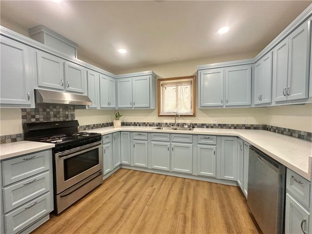 1316 Northwood St, Alice, TX 78332