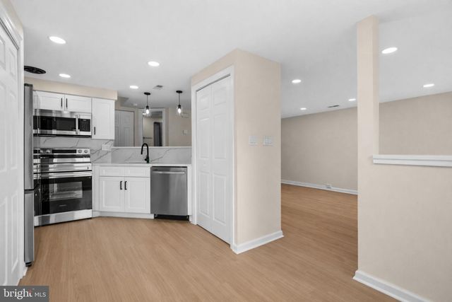 8810 RUSTBURG CIR, Gaithersburg, MD 20886