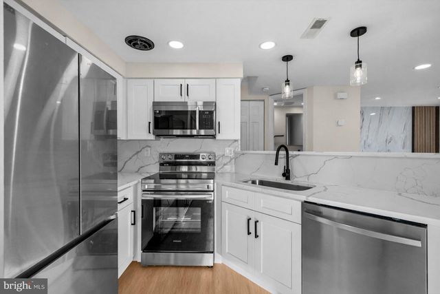 8810 RUSTBURG CIR, Gaithersburg, MD 20886