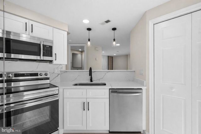 8810 RUSTBURG CIR, Gaithersburg, MD 20886